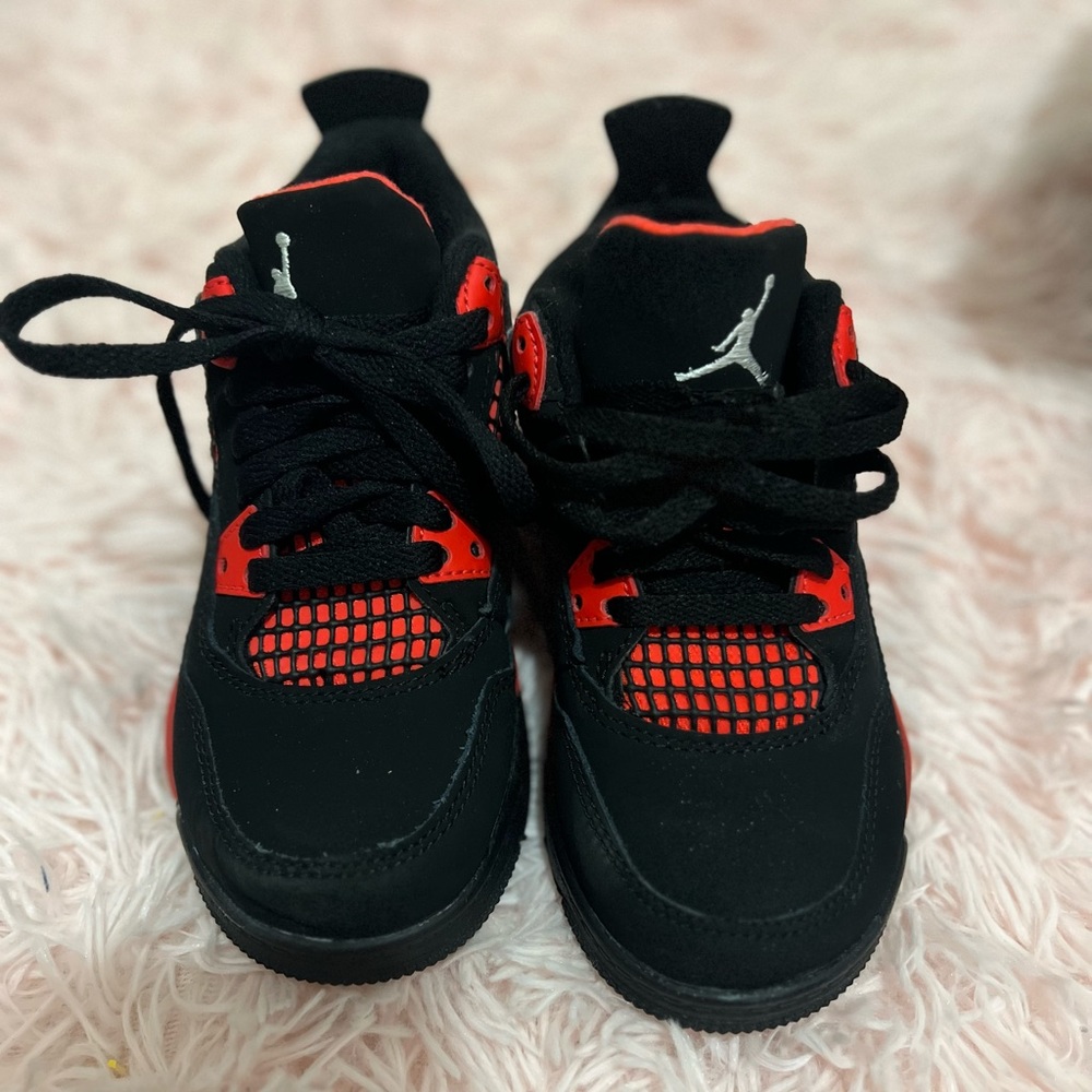 Jordan 4s